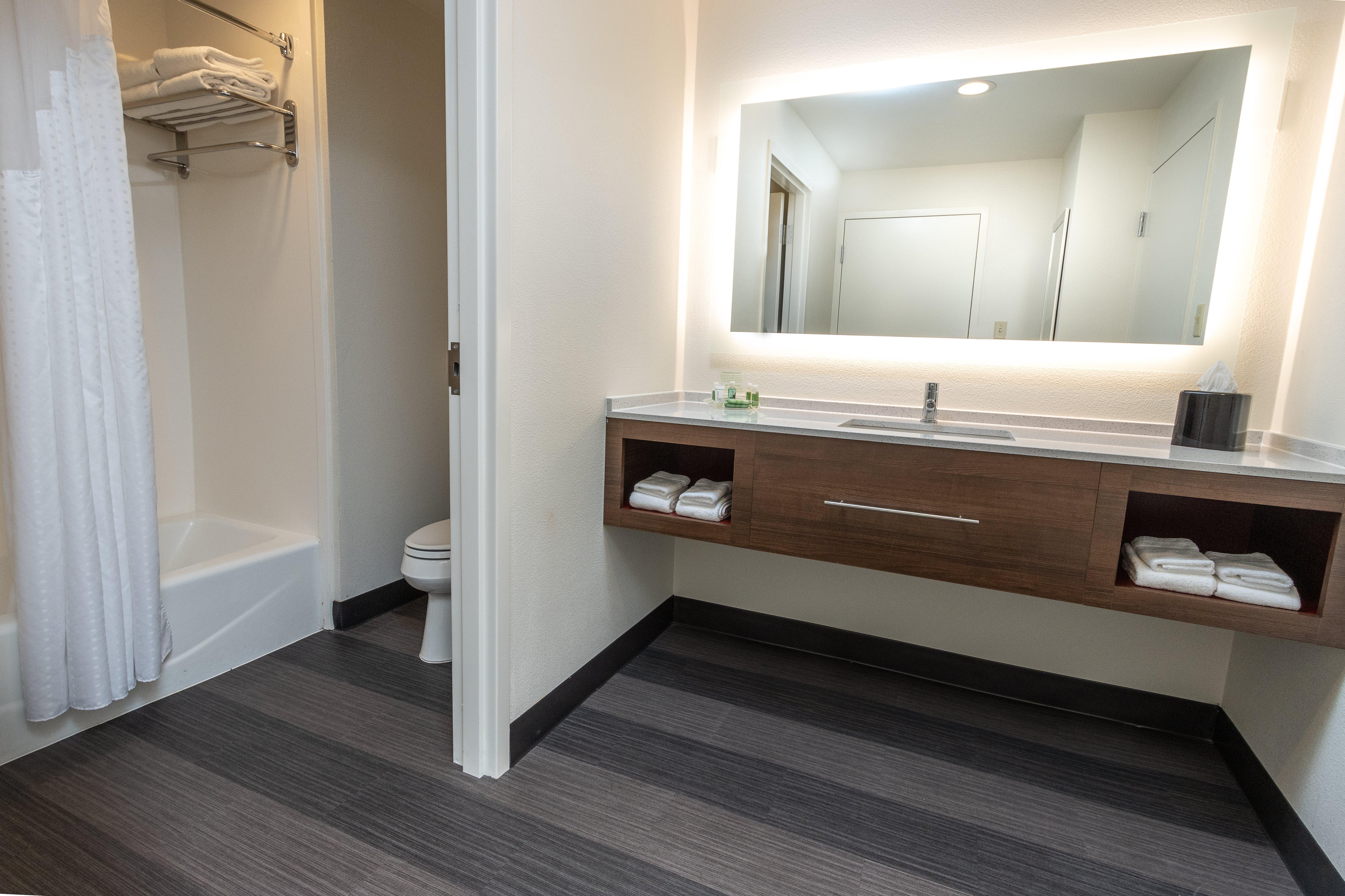 Holiday Inn Hotel & Suites Memphis-Wolfchase Galleria By Ihg Exterior foto
